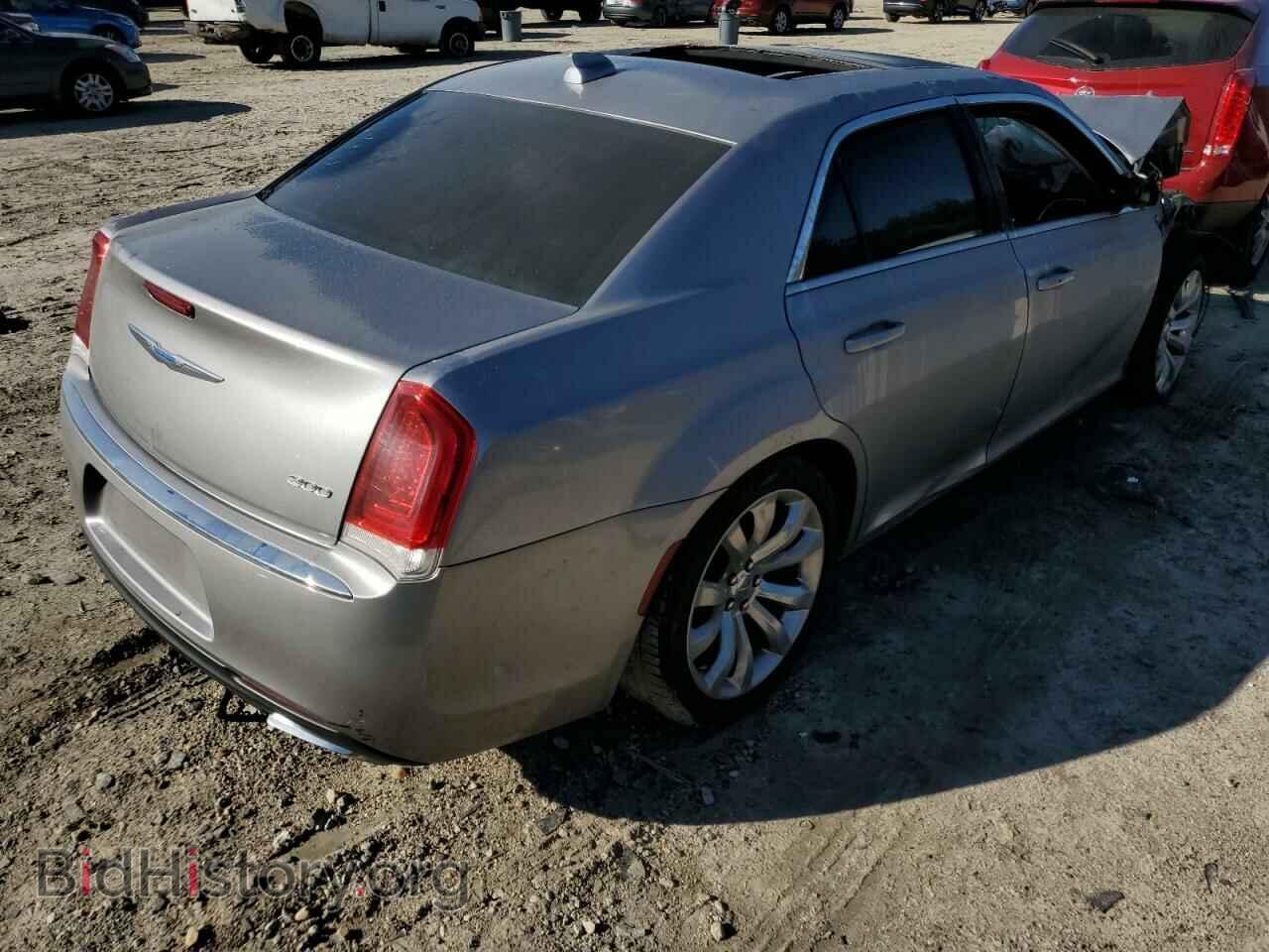 2018 CHRYSLER 300 - VIN: 2C3CCAAG8JH253638 - Фото 4
