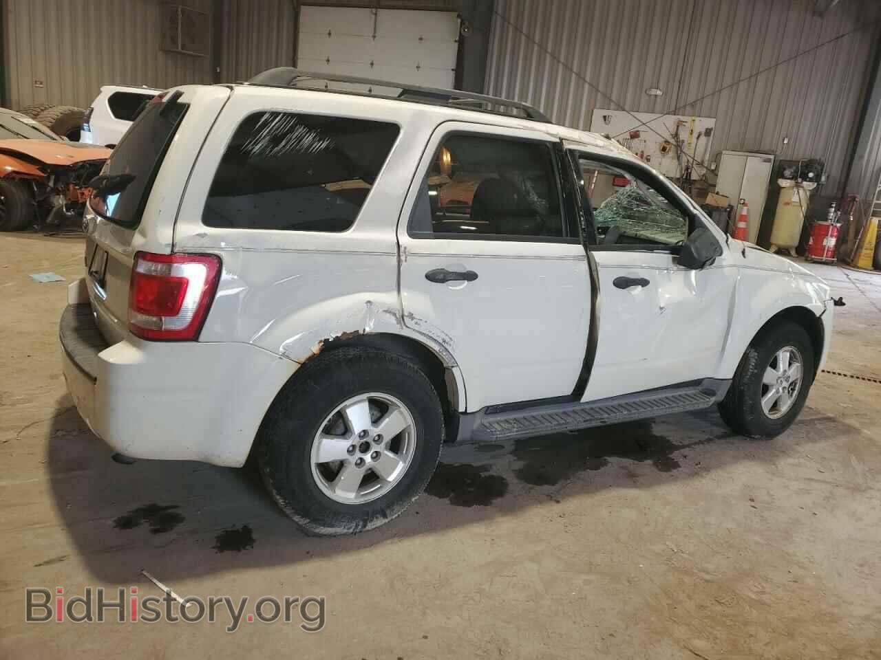 2011 FORD ESCAPE - VIN: 1FMCU9D77BKA24750 - Фото 3