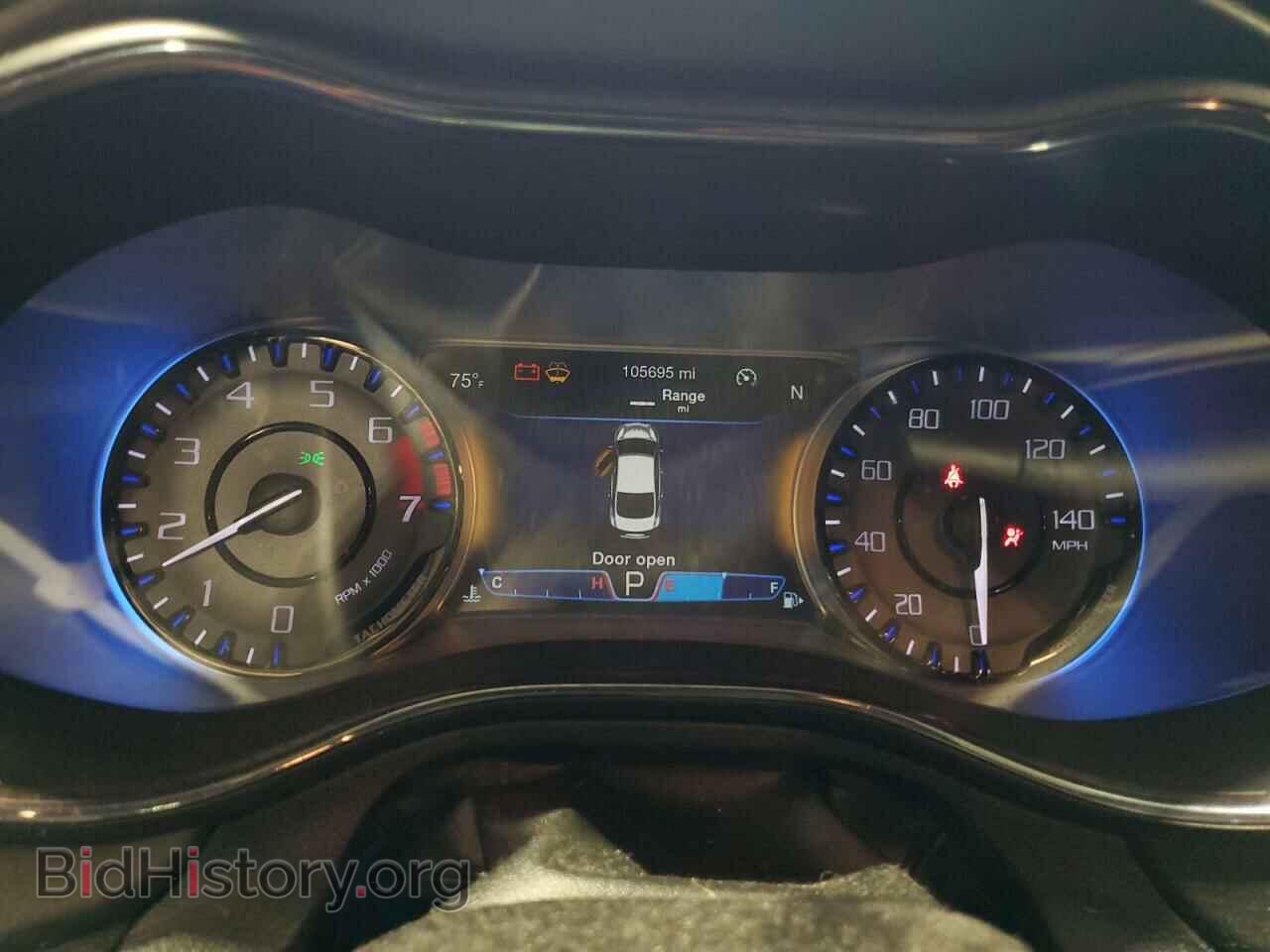 2016 CHRYSLER 200 - VIN: 1C3CCCBB9GN138786 - Фото 9