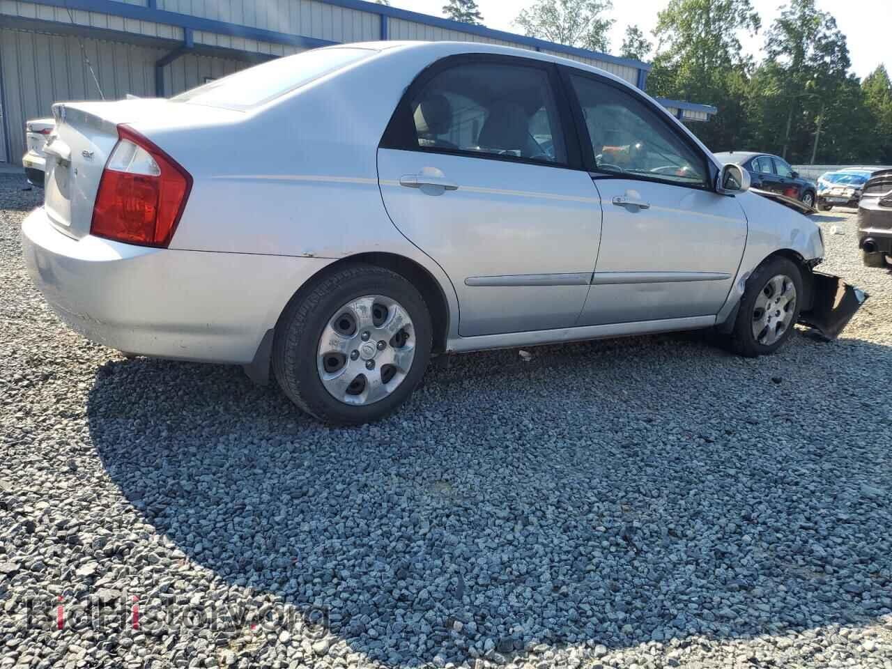 2005 KIA SPECTRA - VIN: KNAFE121855184828 - Фото 3