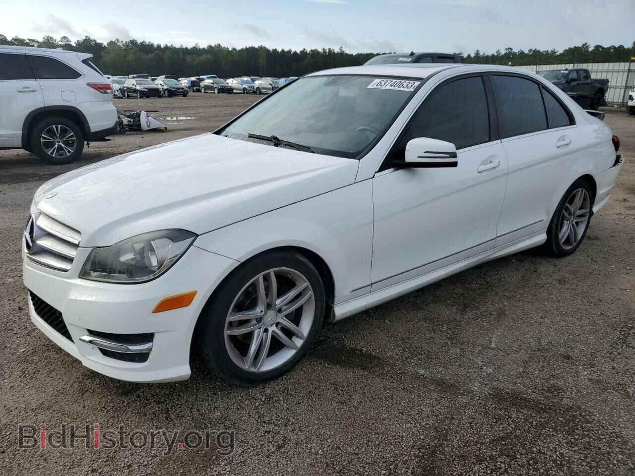 Photo WDDGF4HB1DR249862 - MERCEDES-BENZ C-CLASS 2013