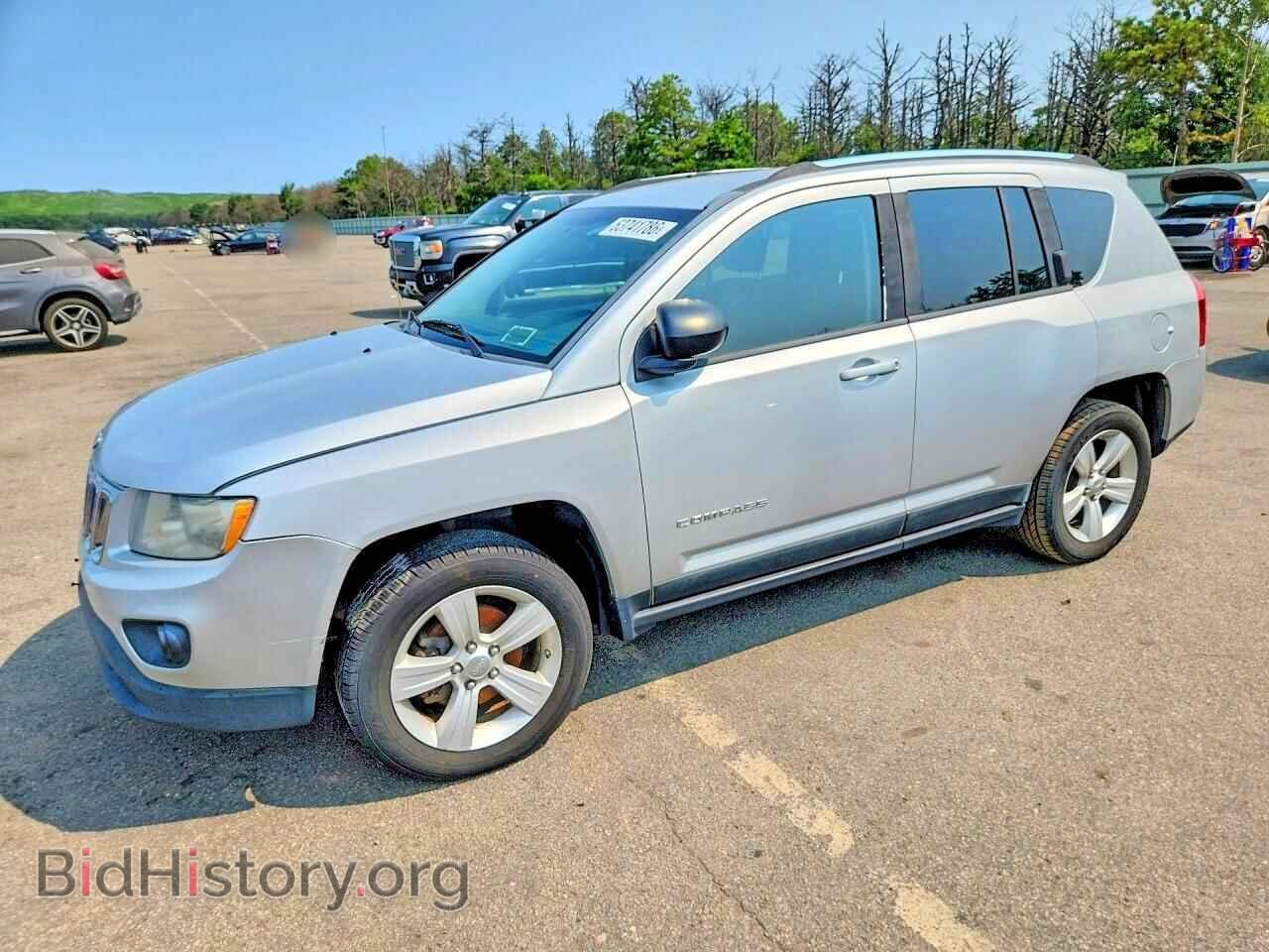Photo 1J4NT1FB6BD241062 - JEEP COMPASS 2011