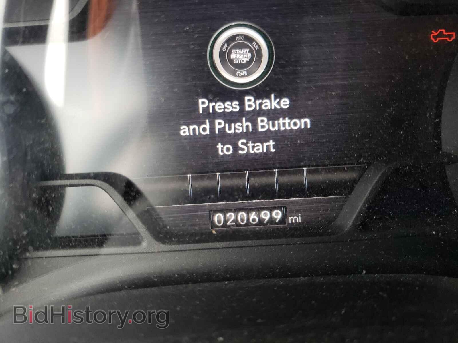 2020 RAM 1500 - VIN: 1C6SRFFT1LN182163 - Фото 8