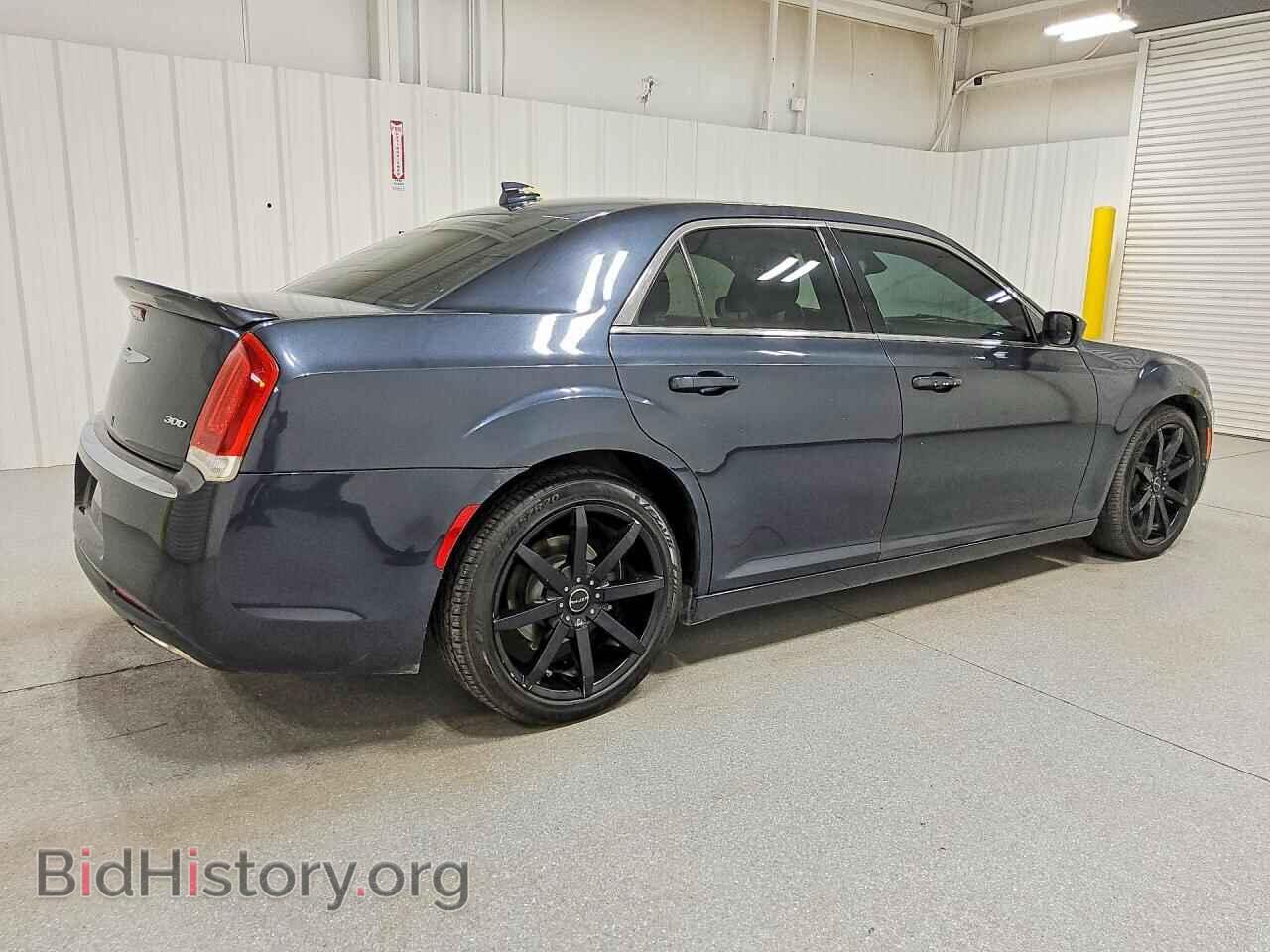 2018 CHRYSLER 300 - VIN: 2C3CCAAG7JH331780 - Photo 3