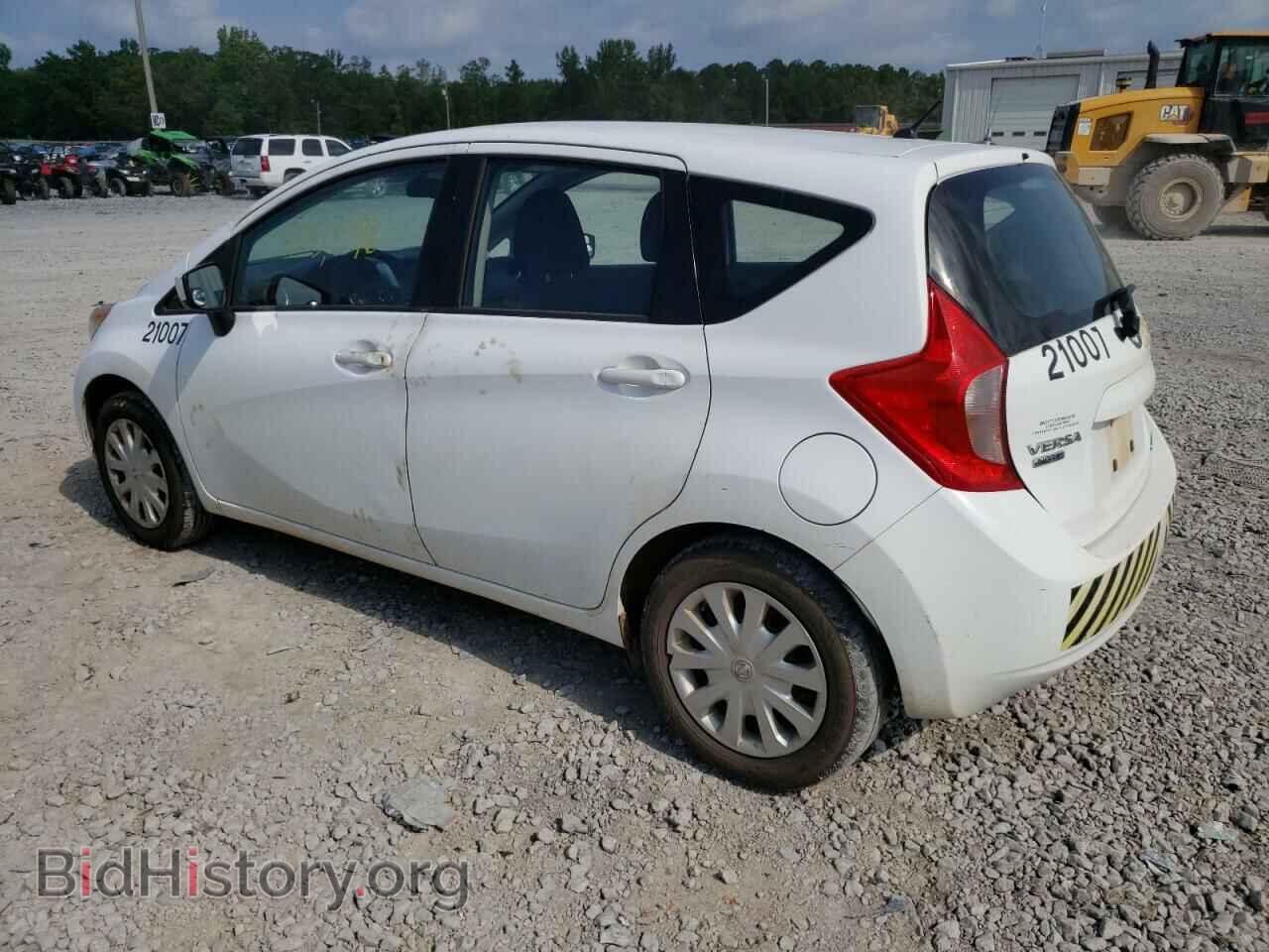 2015 NISSAN VERSA - VIN: 3N1CE2CP8FL420154 - Photo 2