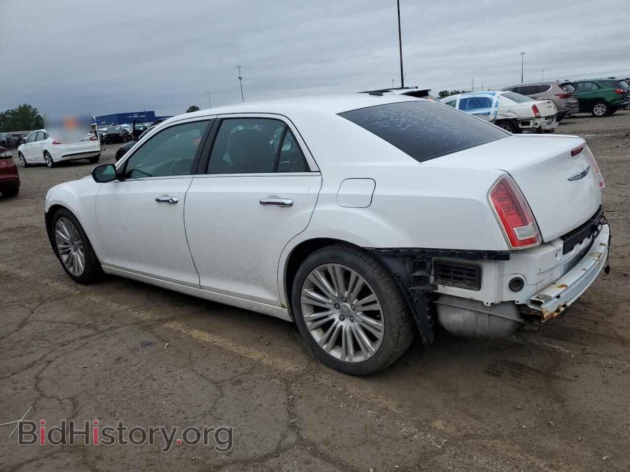 2012 CHRYSLER 300 - VIN: 2C3CCACG0CH223310 - Фото 2