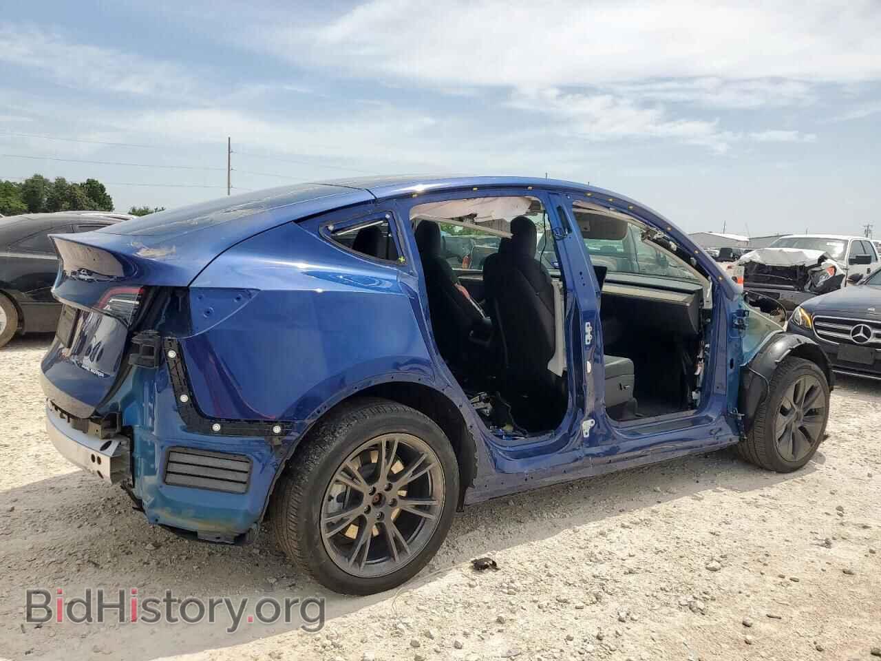 2024 TESLA MODEL Y - VIN: 7SAYGDEE7RA295879 - Фото 3
