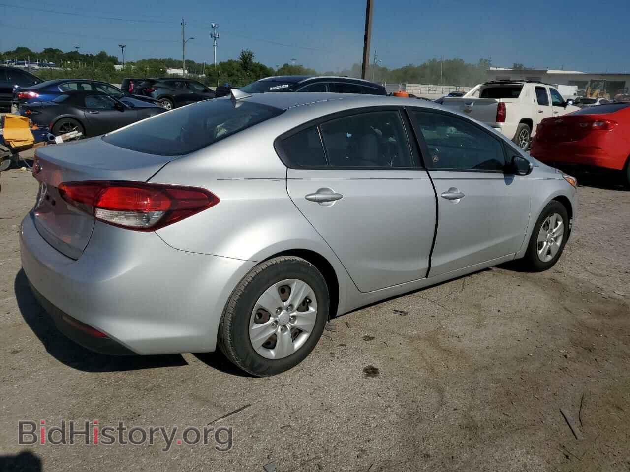 2017 KIA FORTE - VIN: 3KPFL4A75HE056247 - Фото 3