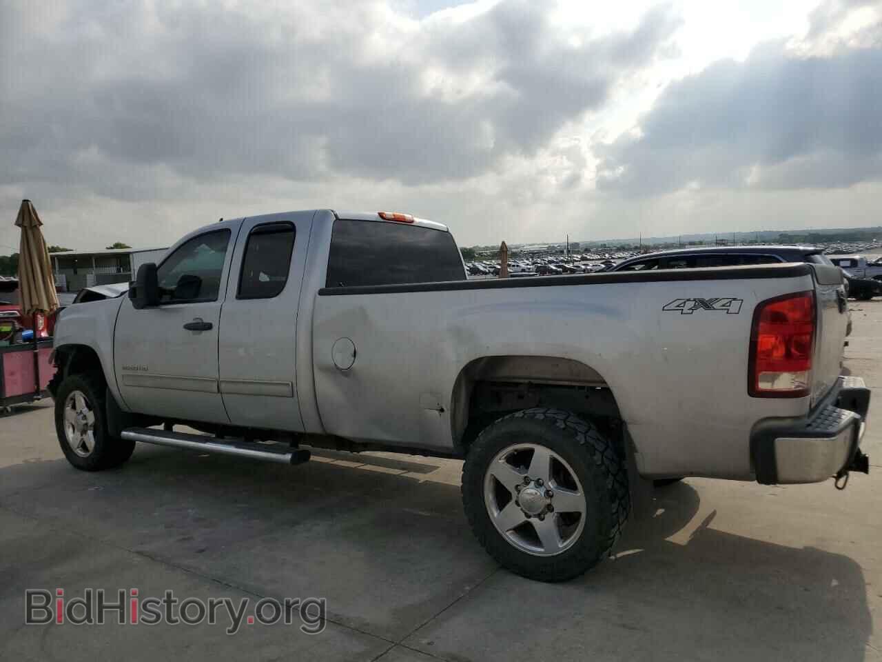 2011 GMC SIERRA - VIN: 1GT220CG2BZ381358 - Фото 2