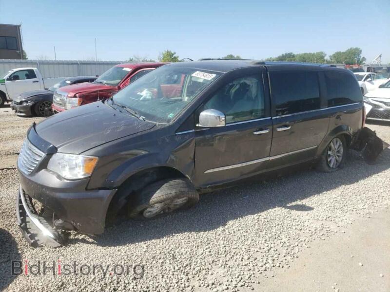 2016 Chrysler MINIVAN Town & COU (VIN 2C4RC1GG9GR221877) — фото 1 из 13, Copart, повреждение: по всему кузову