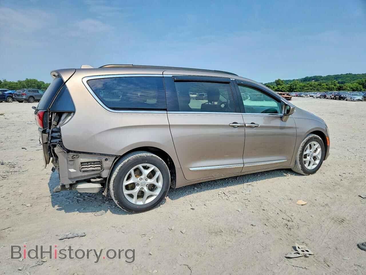 2017 CHRYSLER PACIFICA - VIN: 2C4RC1BG8HR608106 - Photo 3