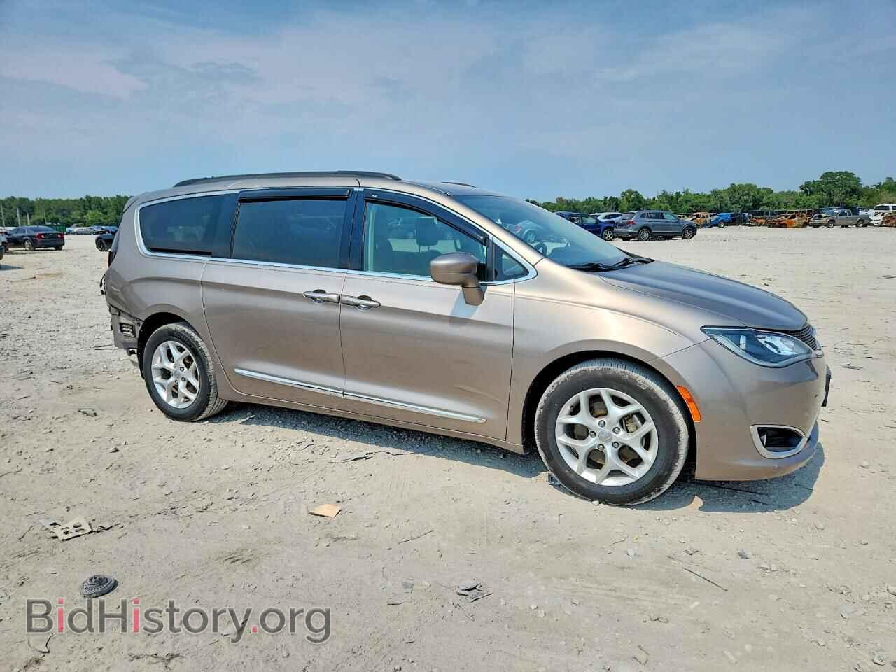 2017 CHRYSLER PACIFICA - VIN: 2C4RC1BG8HR608106 - Photo 4
