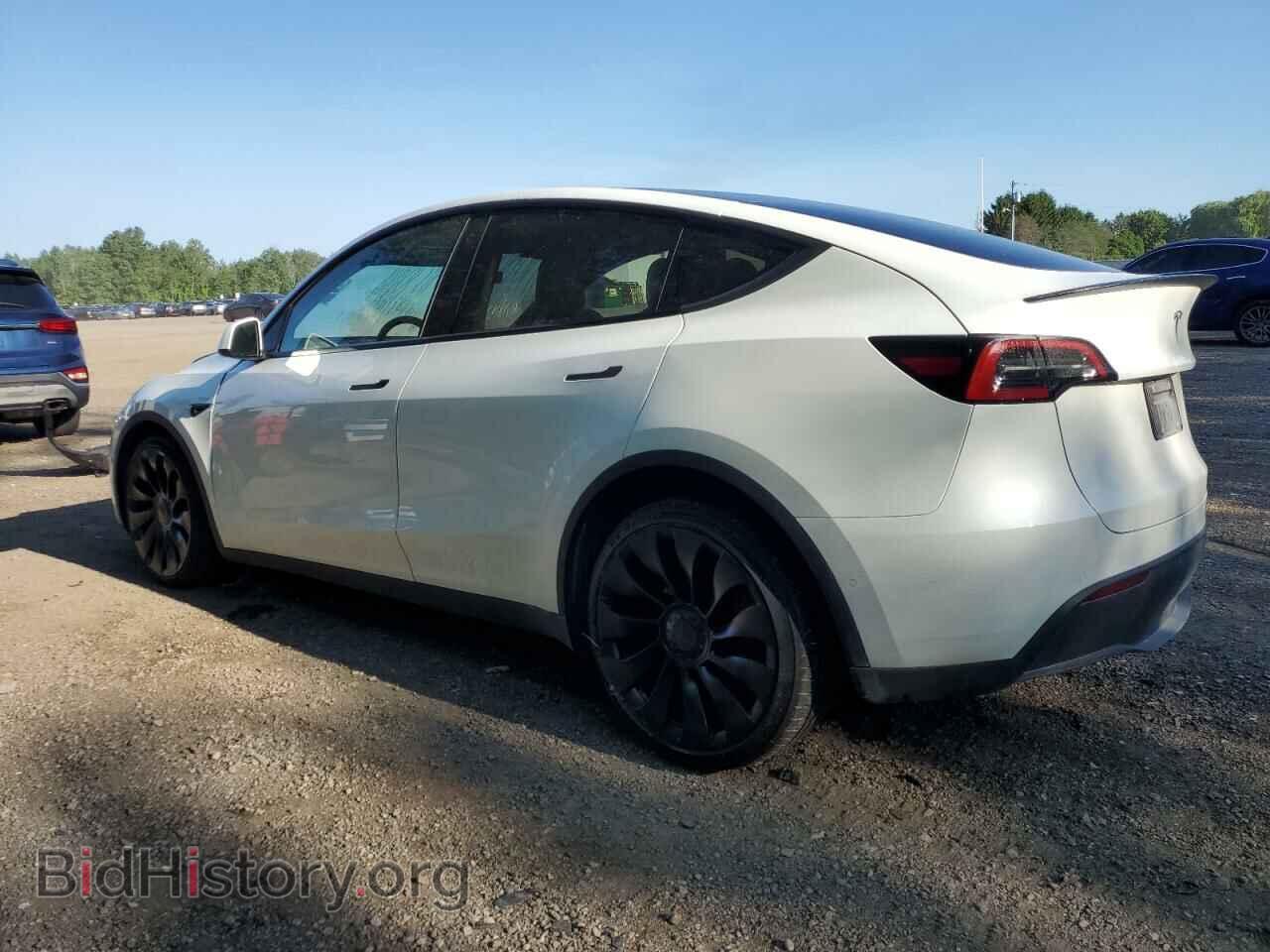 2022 TESLA MODEL Y - VIN: 7SAYGDEF3NF516349 - Фото 2