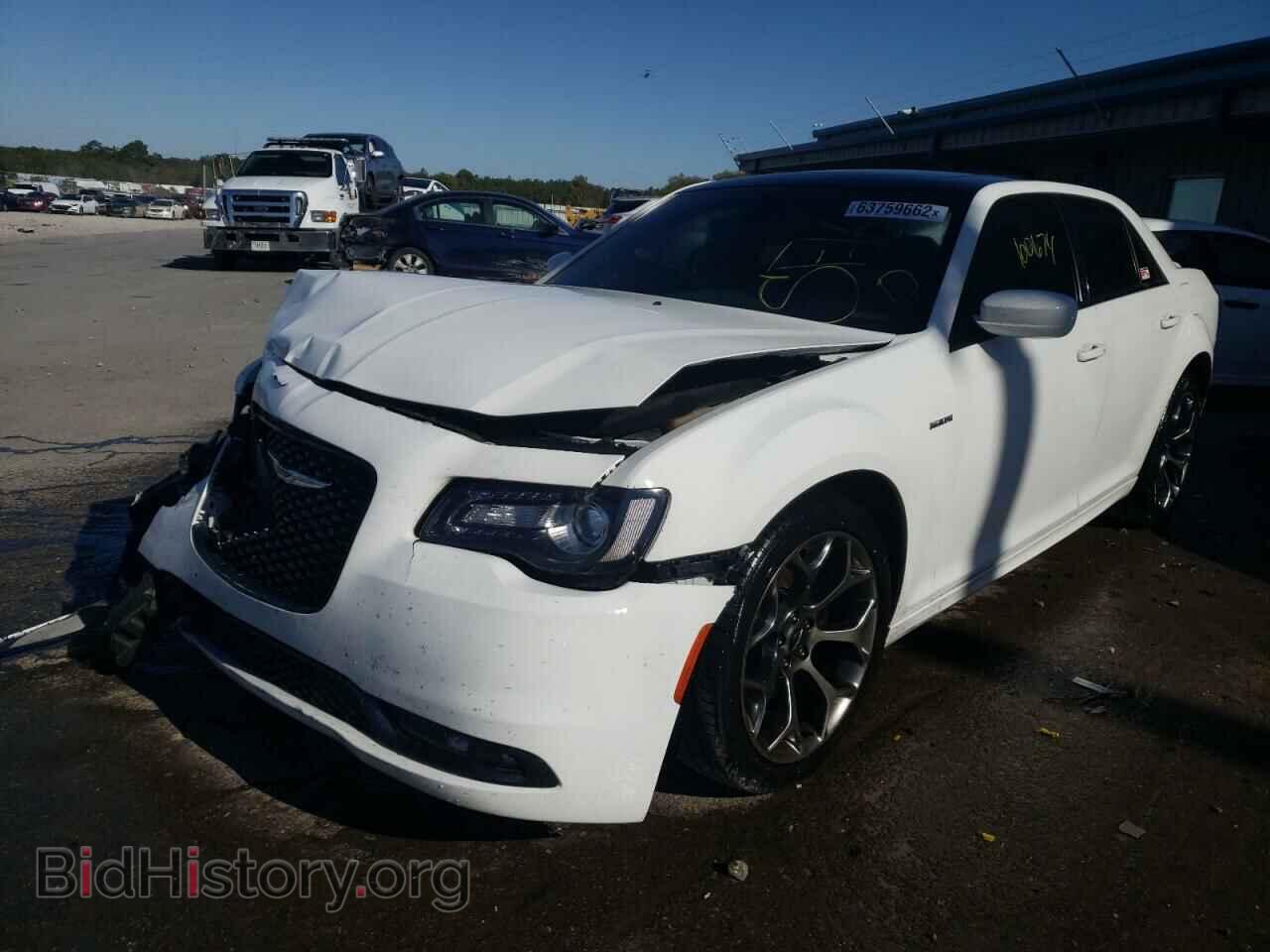 2016 CHRYSLER 300 - VIN: 2C3CCABT9GH238764 - Фото 2