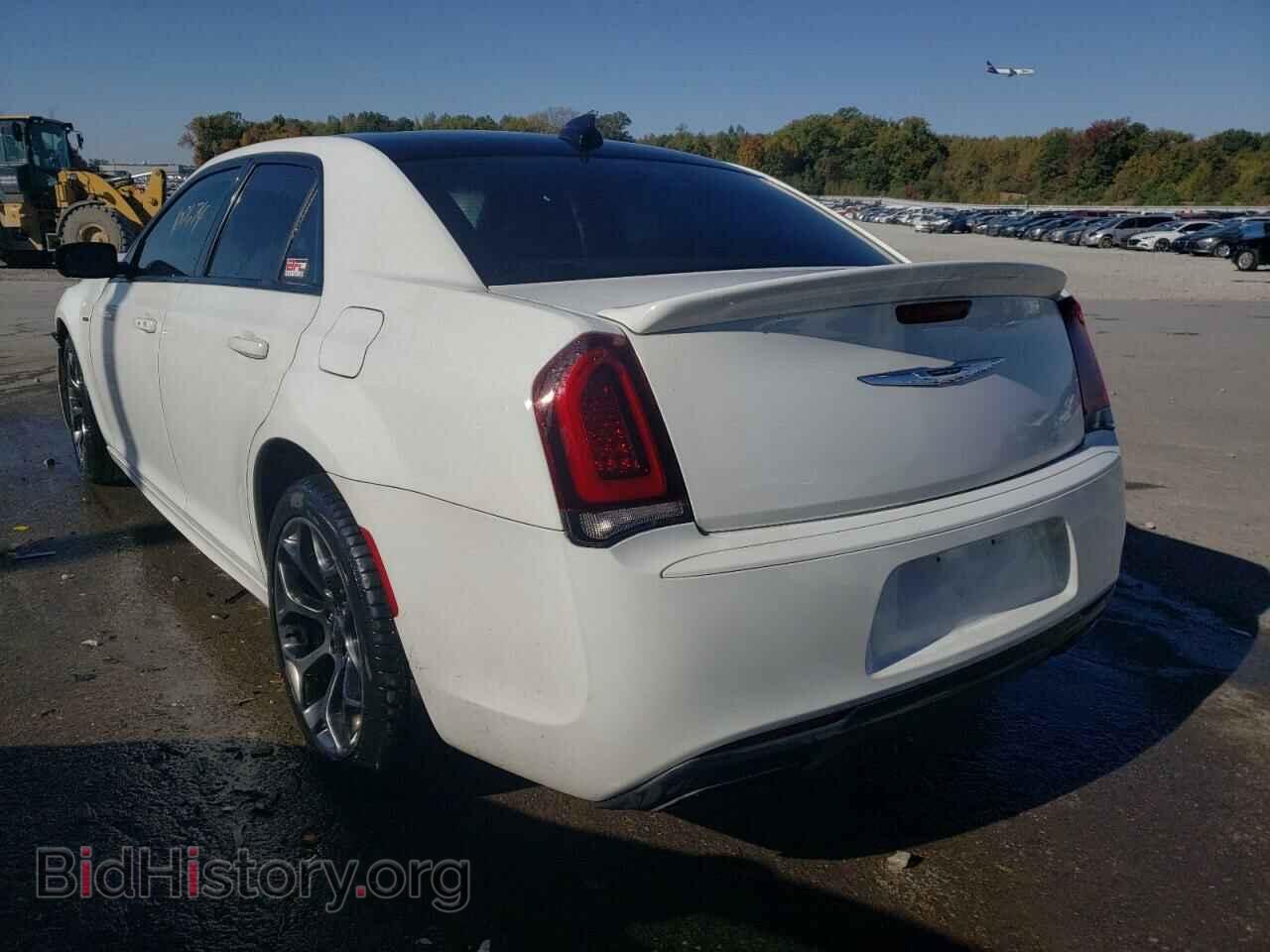 2016 CHRYSLER 300 - VIN: 2C3CCABT9GH238764 - Фото 3