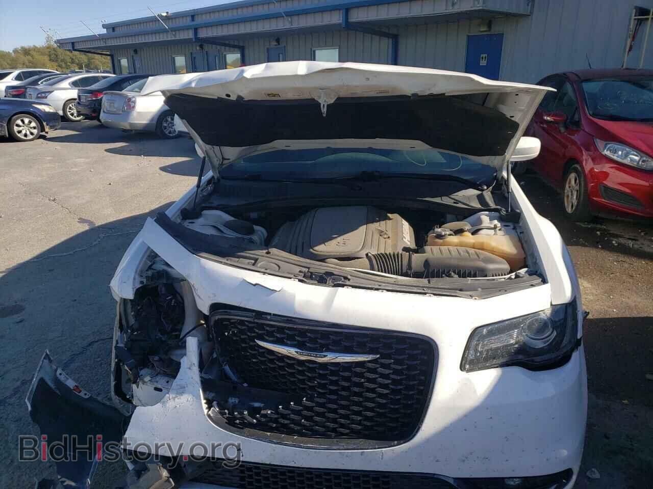 2016 CHRYSLER 300 - VIN: 2C3CCABT9GH238764 - Фото 7