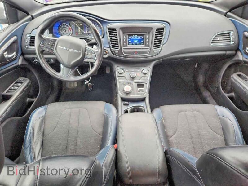 2016 Chrysler 200 (VIN 1C3CCCBB1GN118077) — photo 8 of 12