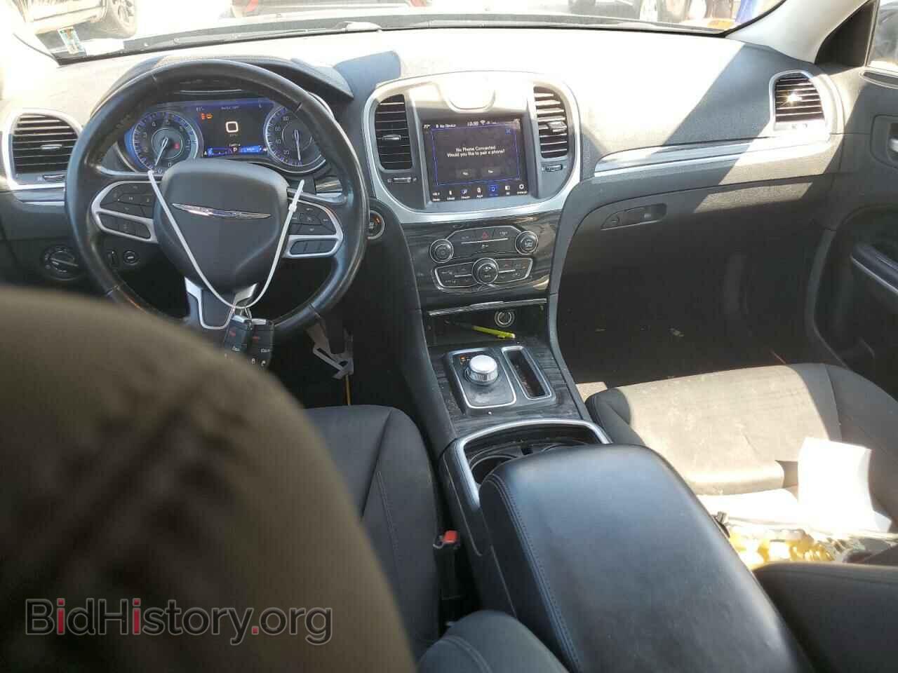 2019 CHRYSLER 300 - VIN: 2C3CCAAG0KH569035 - Фото 8