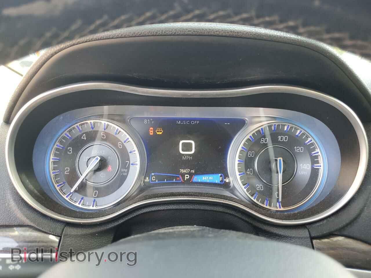2019 CHRYSLER 300 - VIN: 2C3CCAAG0KH569035 - Фото 9