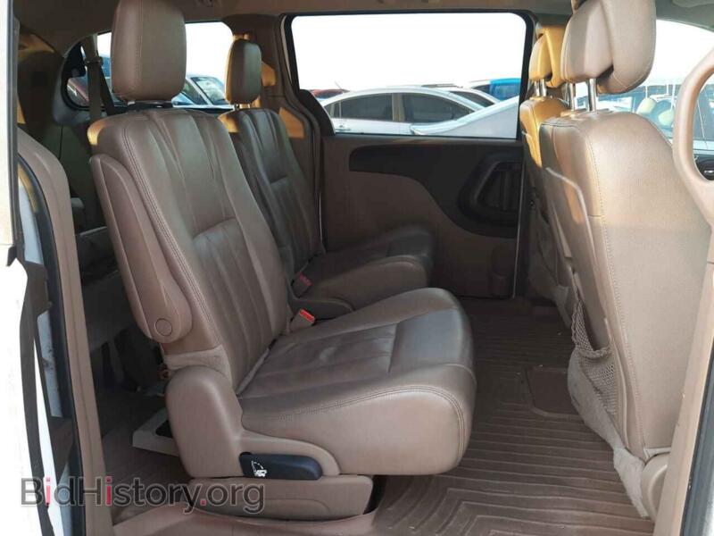 2014 Chrysler MINIVAN (VIN 2C4RC1BG3ER124999) — photo 6 of 10