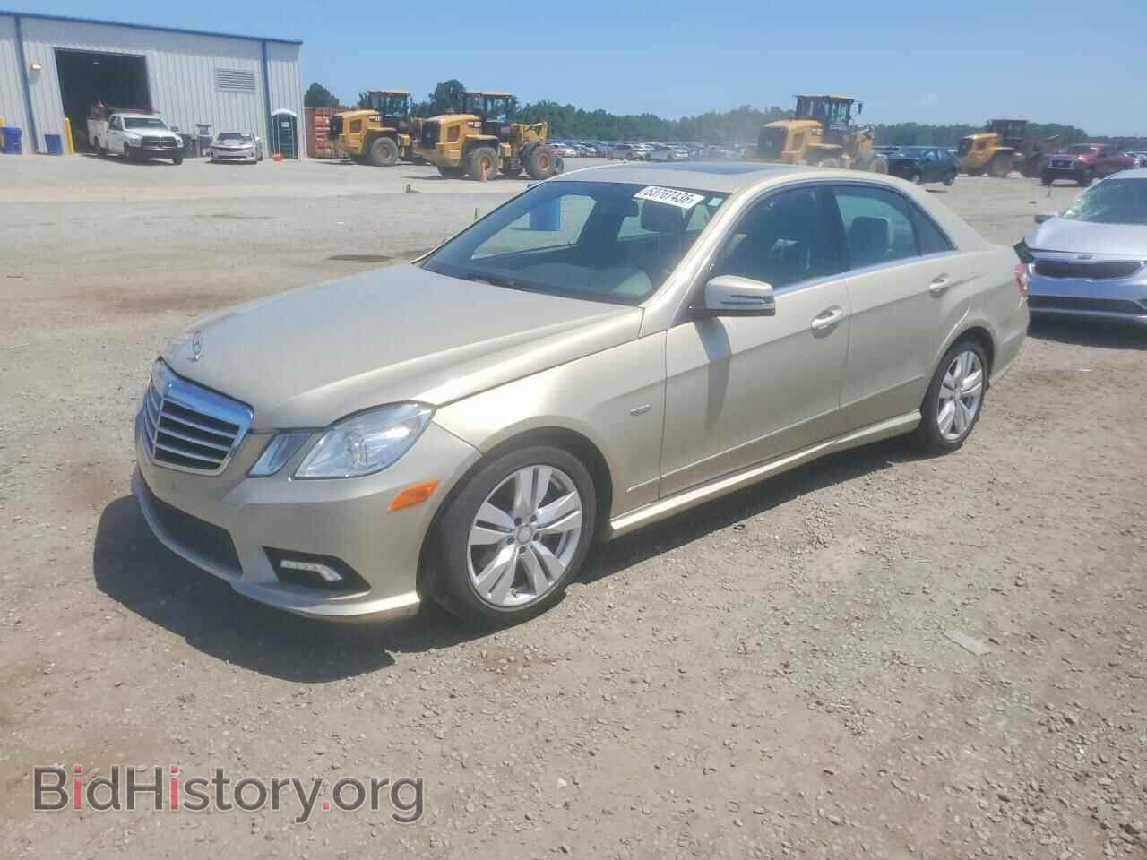 Photo WDDHF2EB0BA509760 - MERCEDES-BENZ E-CLASS 2011