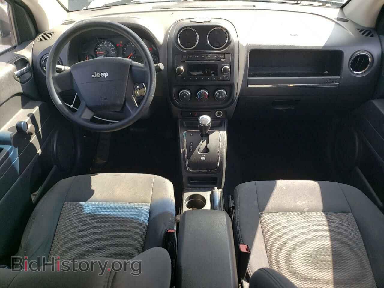 2010 JEEP COMPASS - VIN: 1J4NT1FB0AD659003 - Photo 8