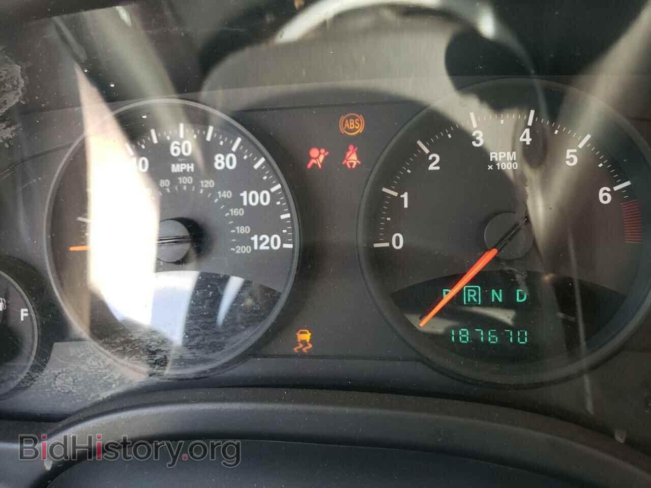 2010 JEEP COMPASS - VIN: 1J4NT1FB0AD659003 - Photo 9