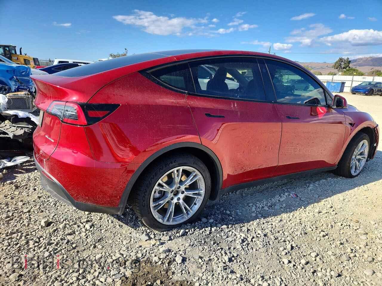 2024 TESLA MODEL Y - VIN: 7SAYGDEE2RF065900 - Photo 3