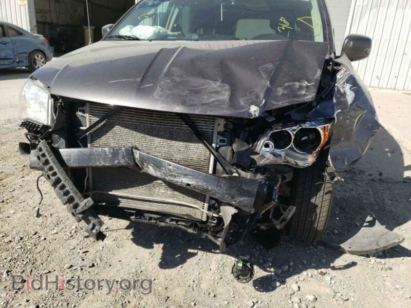 2015 Chrysler MINIVAN (VIN 2C4RC1BG1FR562468) — photo 9 of 10
