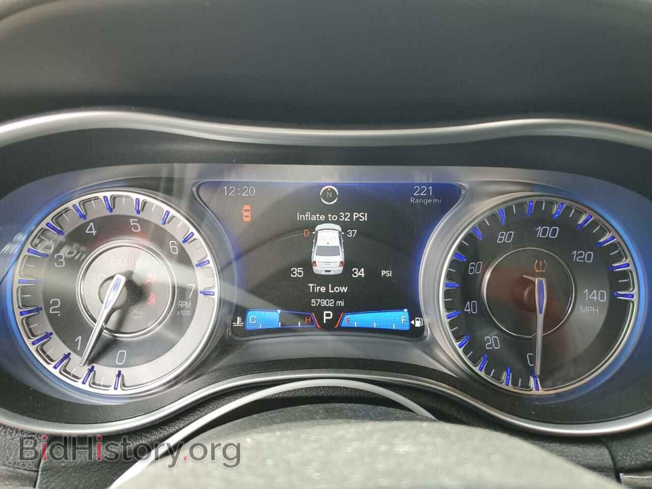 2018 CHRYSLER 300 - VIN: 2C3CCAAG9JH249677 - Фото 9