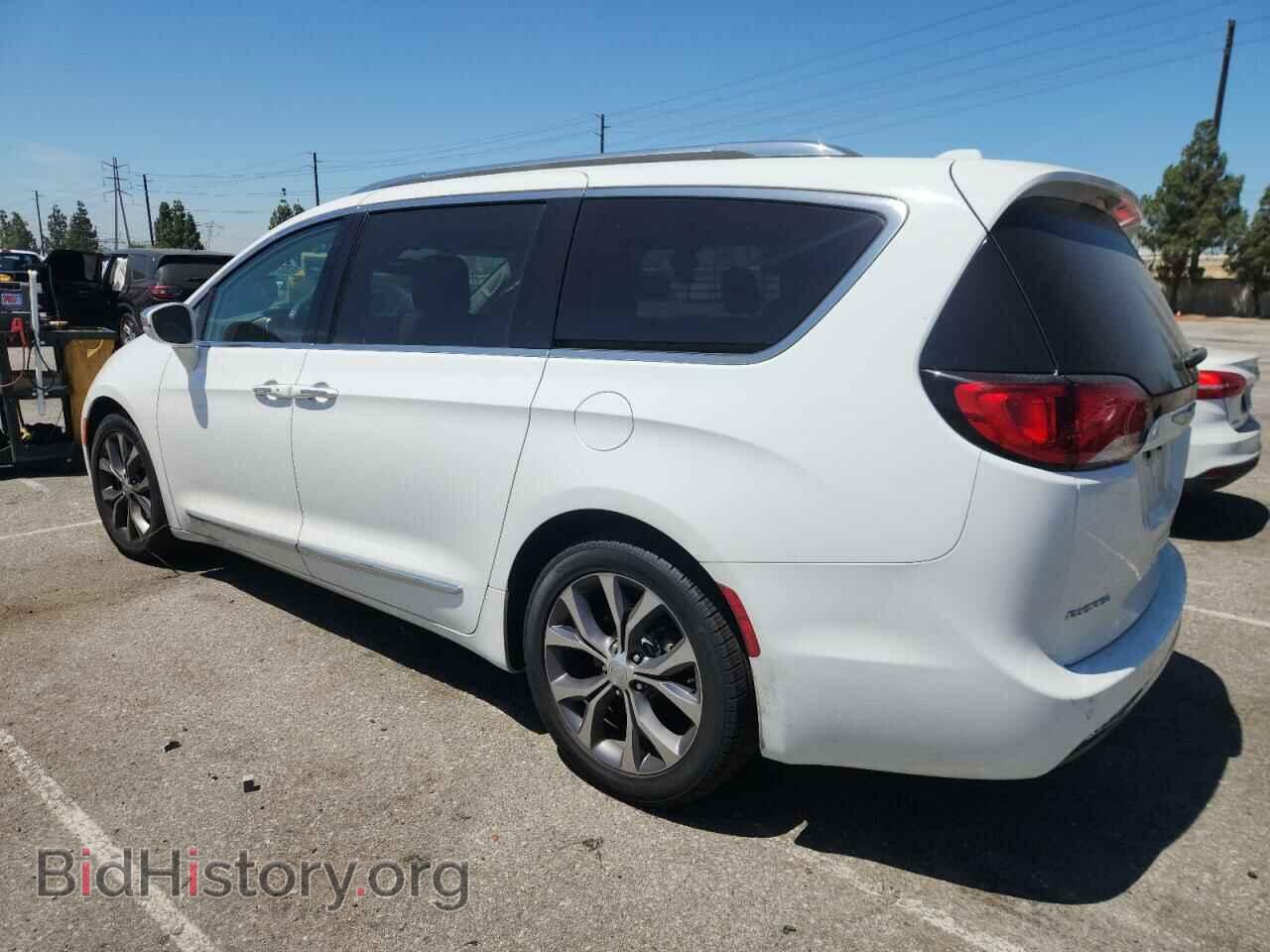 2017 CHRYSLER PACIFICA - VIN: 2C4RC1GG9HR841615 - Фото 2
