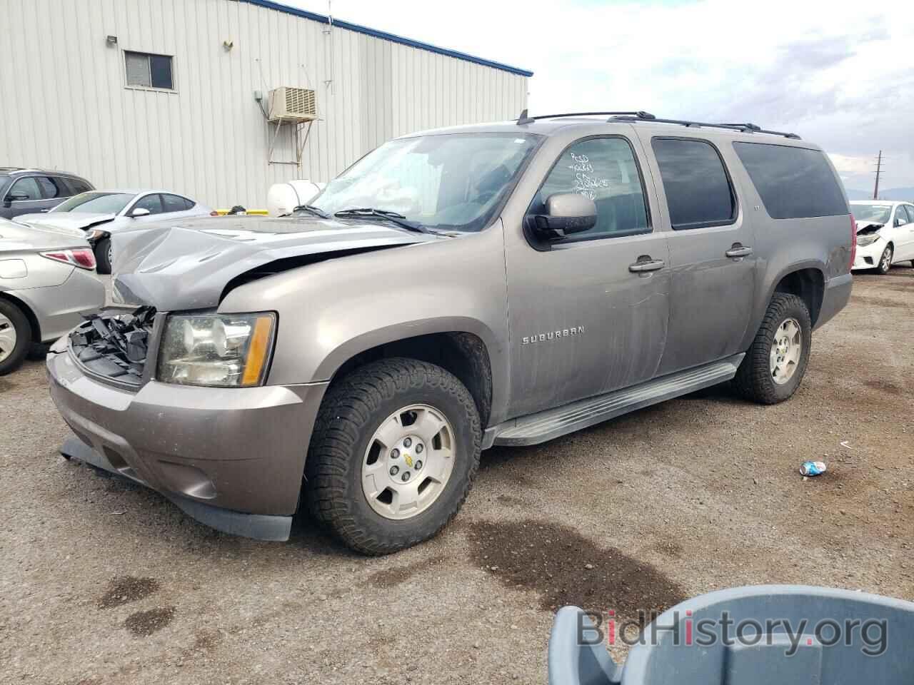 Photo 1GNSKJE34BR148167 - CHEVROLET SUBURBAN 2011