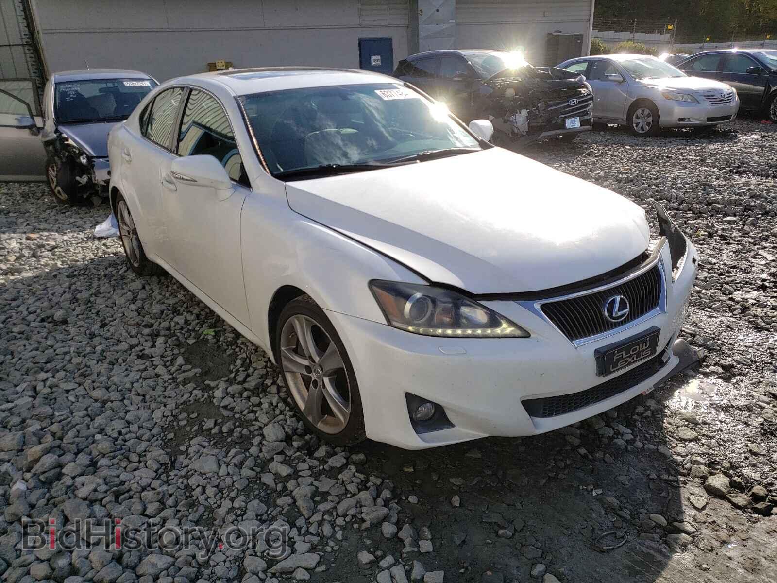 Photo JTHBE5C28B5028217 - LEXUS IS 2011