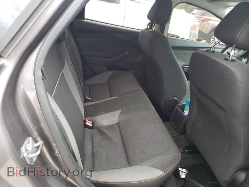 2012 Ford FOCUS (VIN 1FAHP3E2XCL235895) — фото 6 из 10