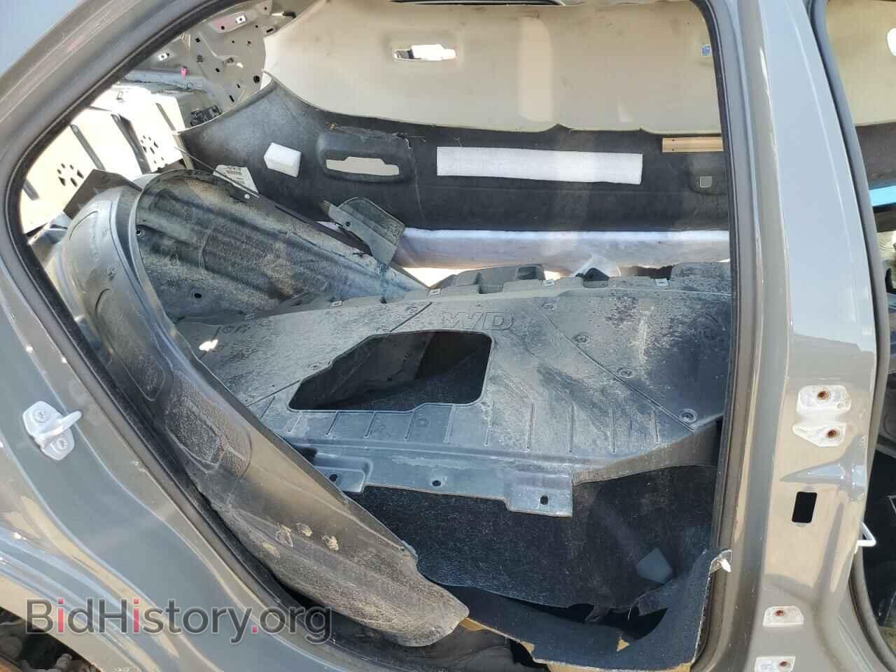 2019 CHRYSLER 300 - VIN: 2C3CCAAG0KH612143 - Фото 10