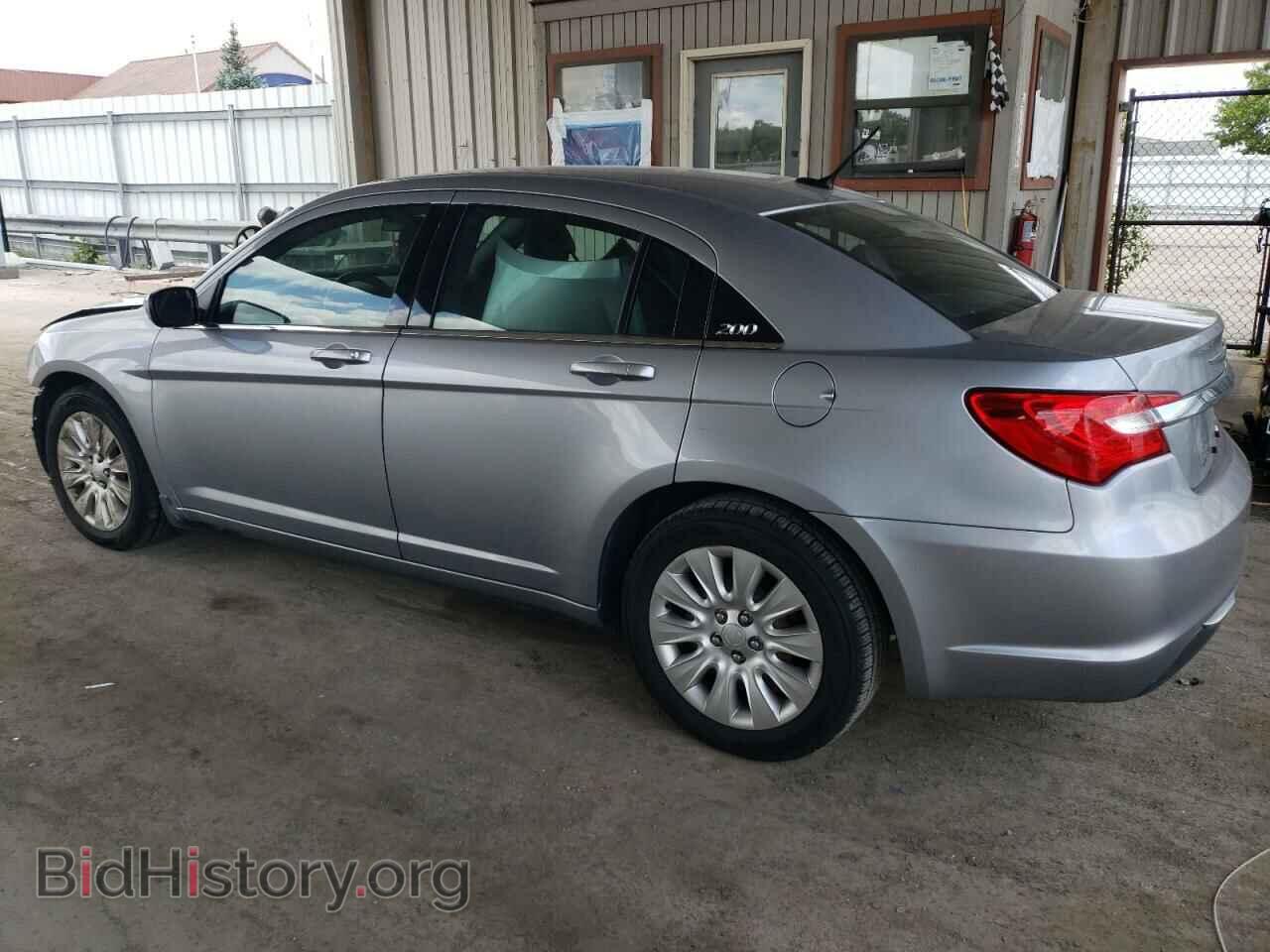 2013 CHRYSLER 200 - VIN: 1C3CCBAG4DN767715 - Фото 2