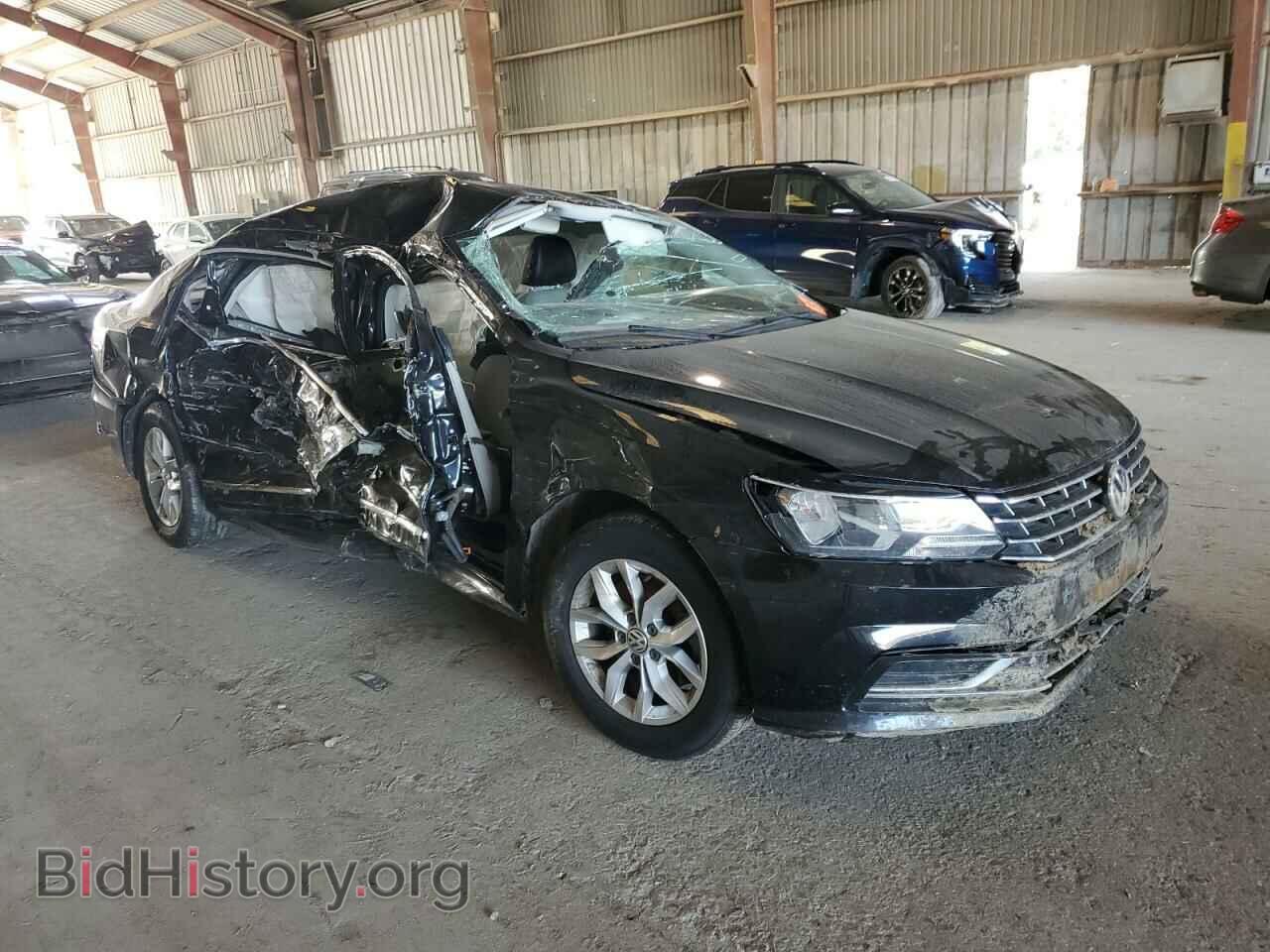 2017 VOLKSWAGEN PASSAT - VIN: 1VWAT7A36HC028664 - Фото 4