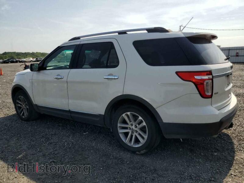 2011 Ford EXPLORER (VIN 1FMHK7D84BGA33899) — фото 2 из 13