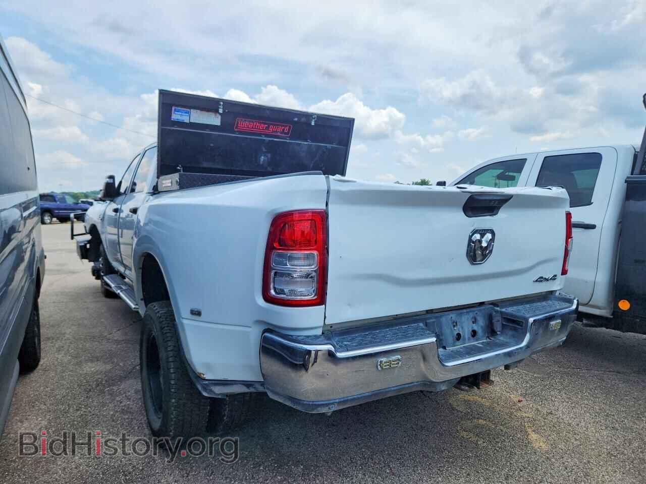 2023 RAM 3500 - VIN: 3C63RRGL5PG521025 - Photo 2