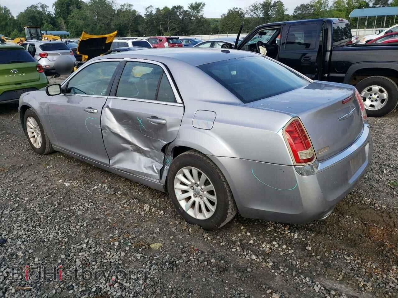 2013 CHRYSLER 300 - VIN: 2C3CCAAG0DH603526 - Фото 2