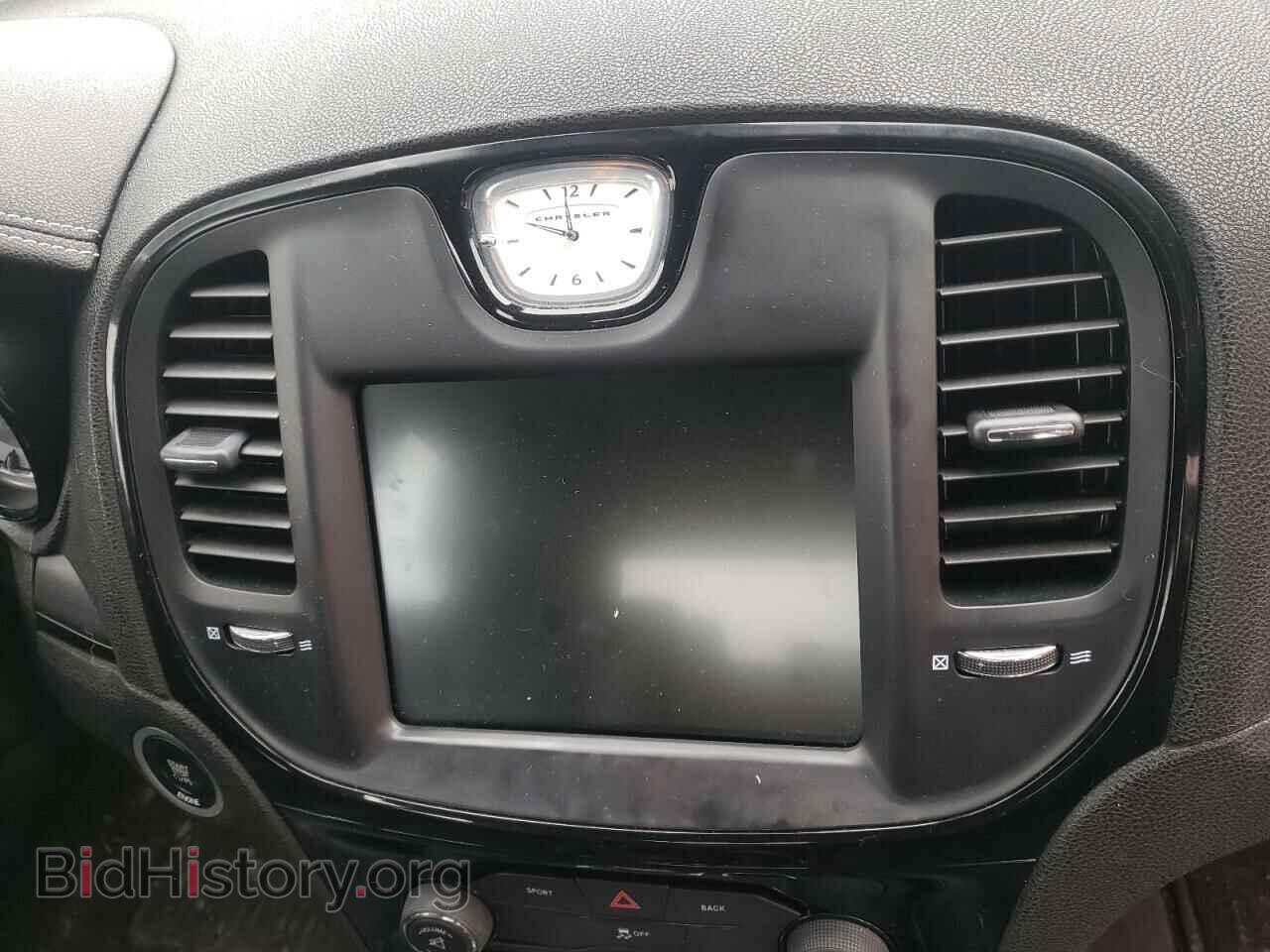 2016 CHRYSLER 300 - VIN: 2C3CCAGG3GH164351 - Фото 9