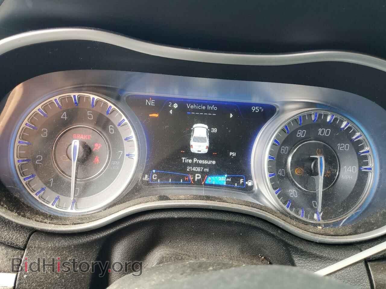 2015 CHRYSLER 300 - VIN: 2C3CCAAG2FH893562 - Фото 9