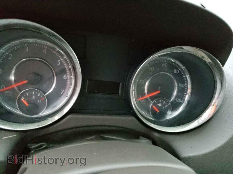 2016 Chrysler MINIVAN (VIN 2C4RC1AG6GR112401) — photo 8 of 10