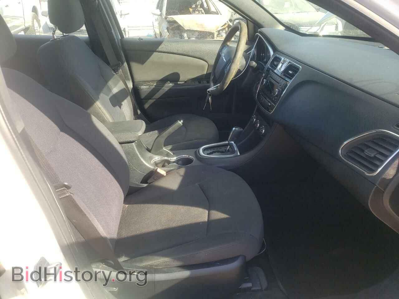 2012 CHRYSLER 200 - VIN: 1C3CCBAB1CN201837 - Фото 5
