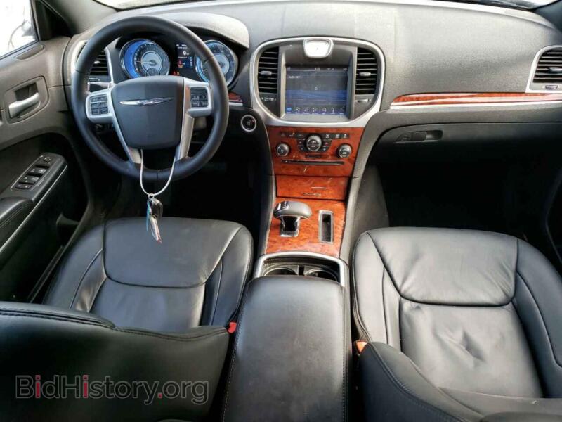 2014 Chrysler 300 (VIN 2C3CCARG3EH185260) — фото 8 из 13