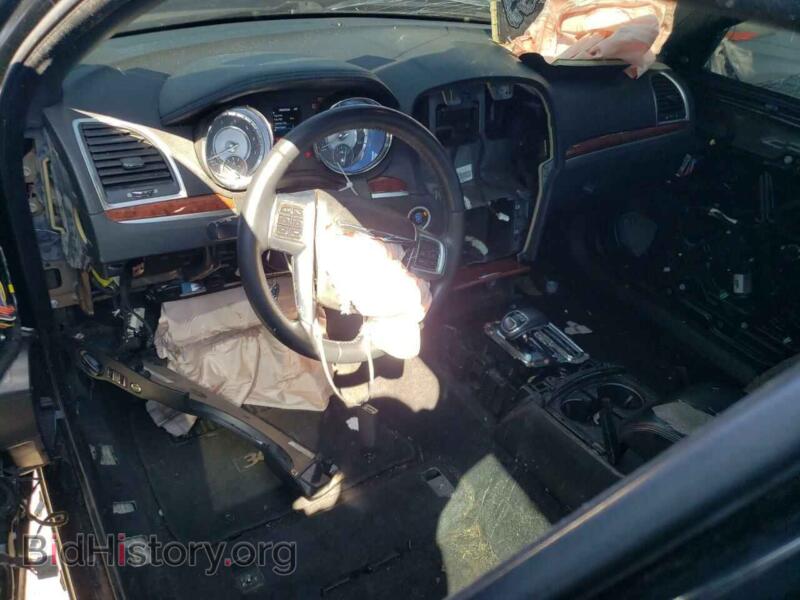 2012 Chrysler 300 (VIN 2C3CCACG6CH277341) — photo 8 of 12