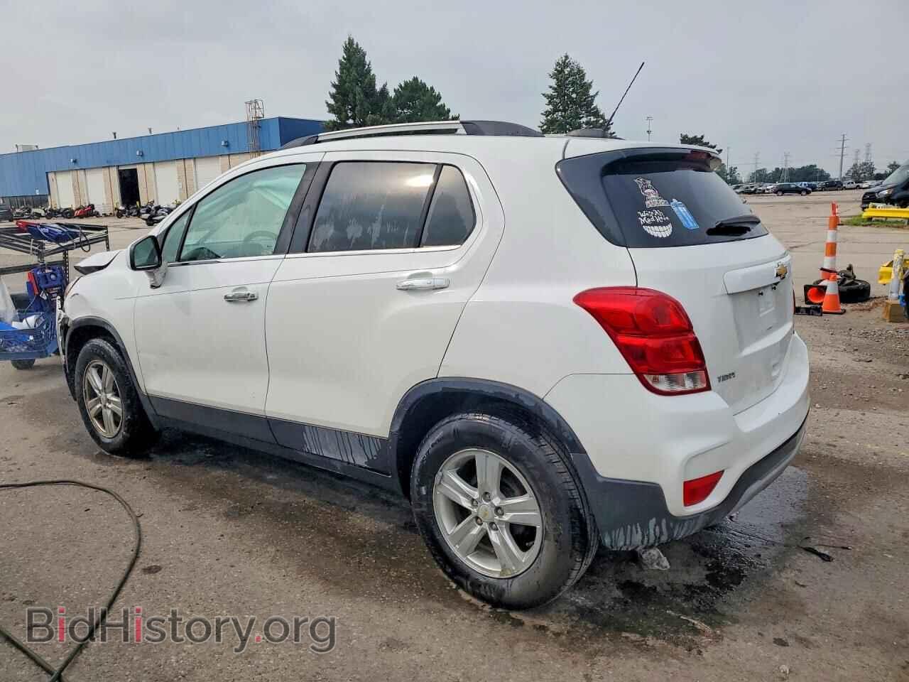 2018 CHEVROLET TRAX - VIN: KL7CJLSB1JB659346 - Photo 2