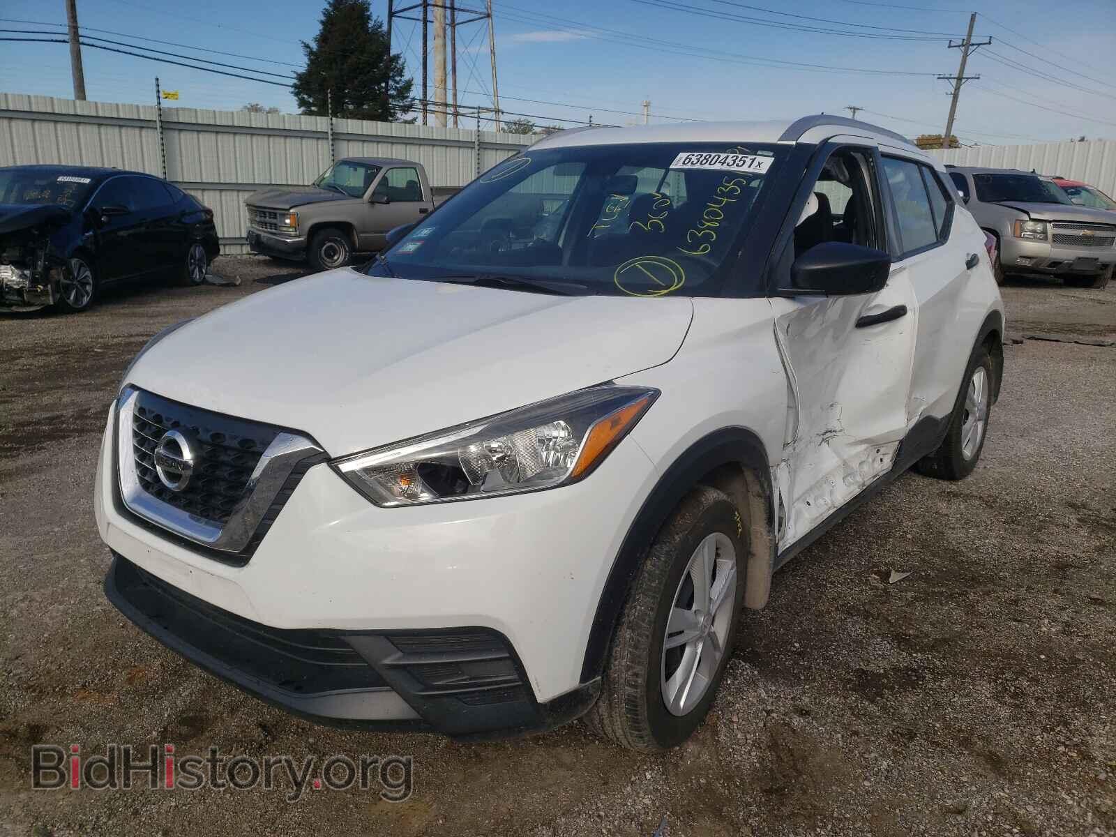 2019 NISSAN KICKS - VIN: 3N1CP5CU2KL503574 - Фото 2