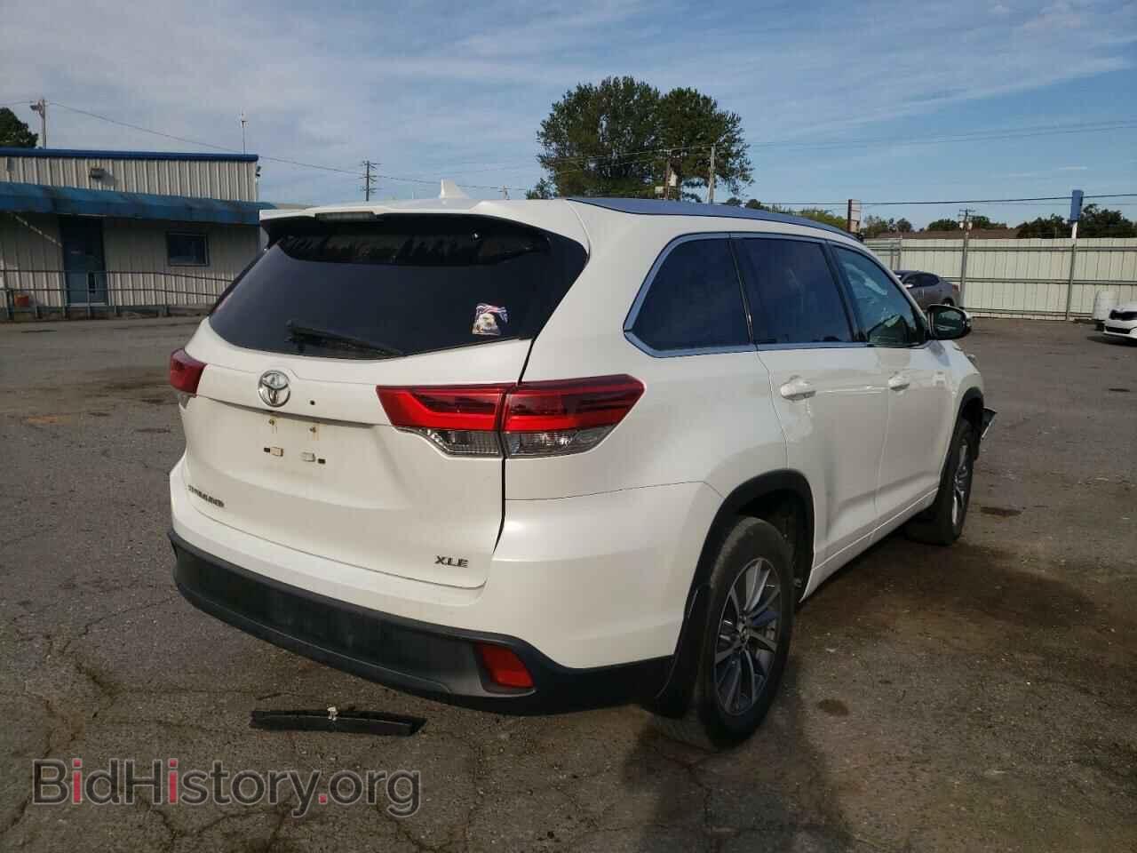 2018 TOYOTA HIGHLANDER - VIN: 5TDKZRFH7JS545563 - Фото 4