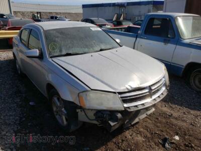 2011 Dodge AVENGER AVENGER MA, серебристый — VIN 1B3BD1FB3BN526402, Copart